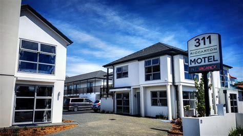 Motels in sumner christchurch 3 km from Hagley Park and 8 km from the Christchurch International Airport